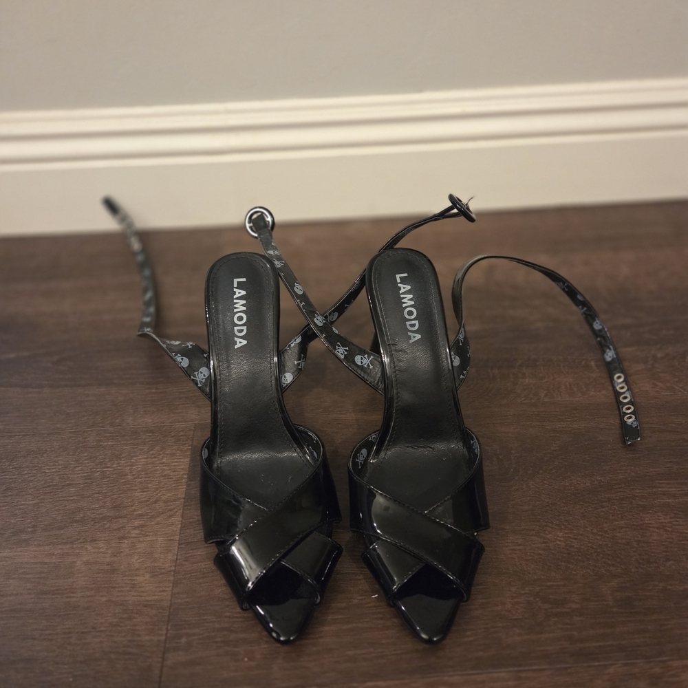 Falling Platform Sandals - Picture 5 of 8